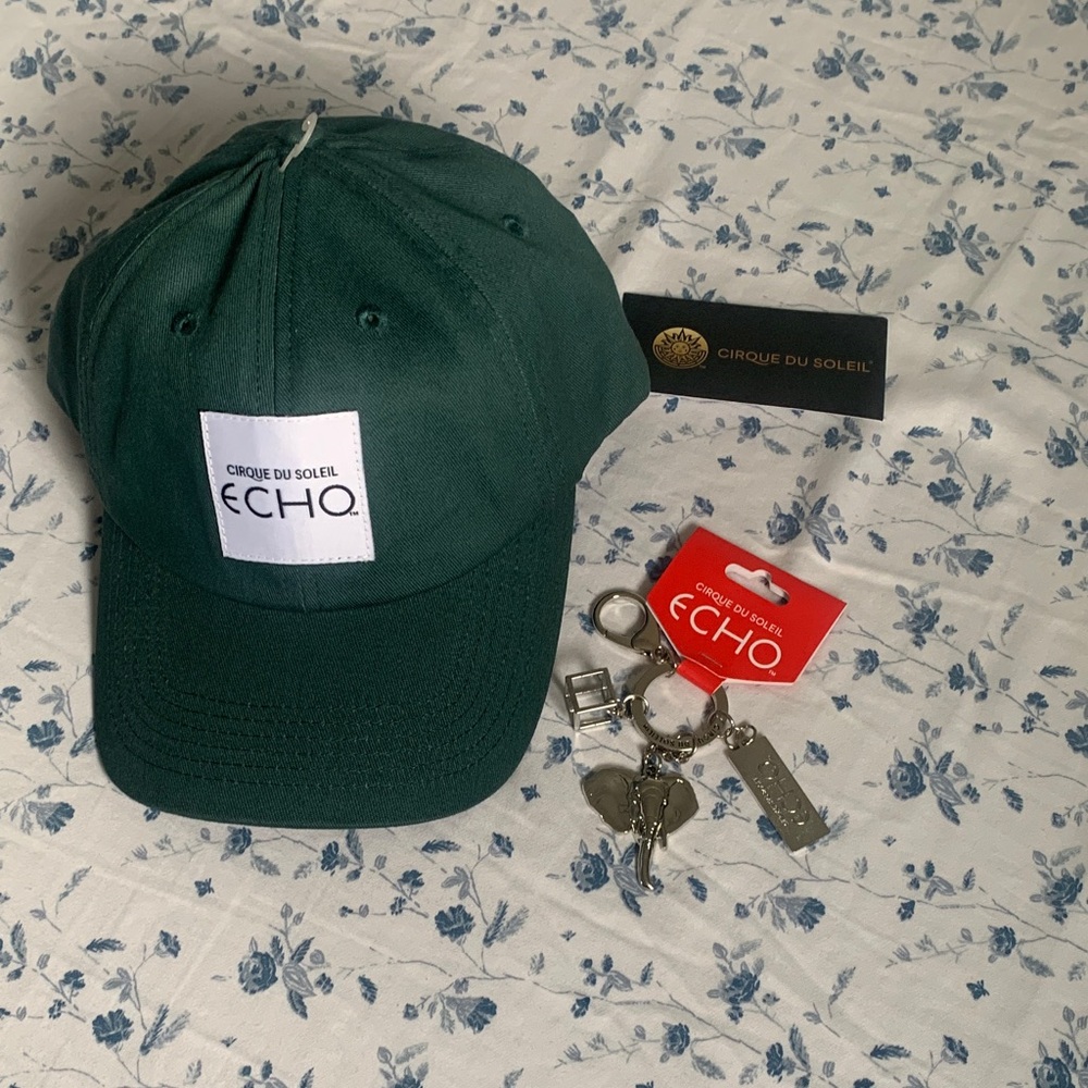 ECHO‼️ Cirque du Soleil Green Cap With Echo keychain